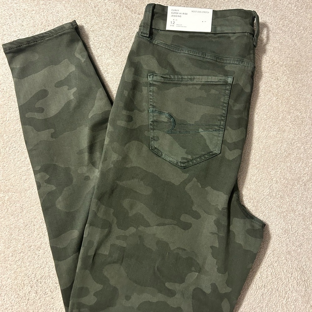 American Eagle Outfitters Curvy Super Hi-Rise Green Camouflage Jeggings